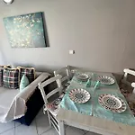 Paparouna Seaside House *
