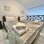 Paparouna Seaside House * 尼基季